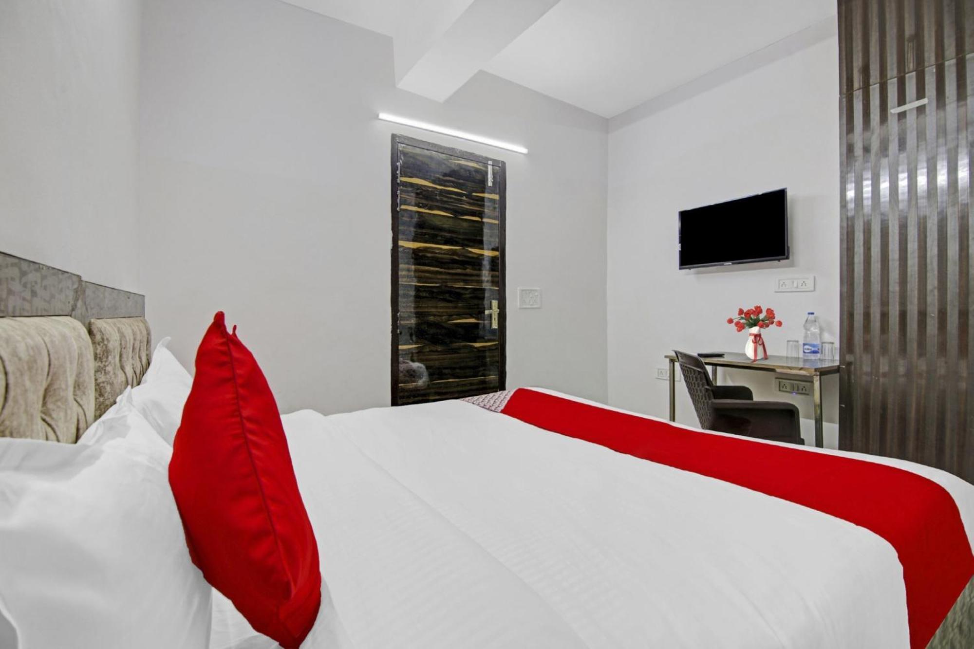 Hotel Green Olive Yeni Delhi Dış mekan fotoğraf