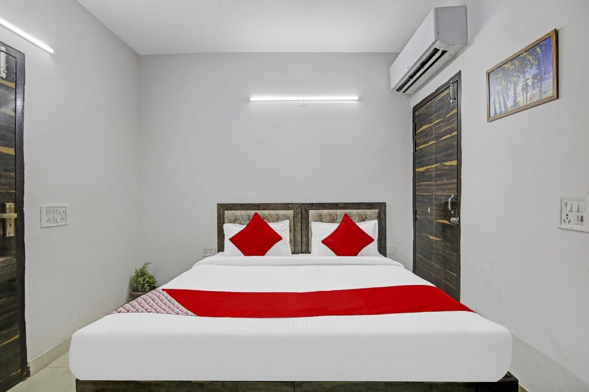 Hotel Green Olive Yeni Delhi Dış mekan fotoğraf