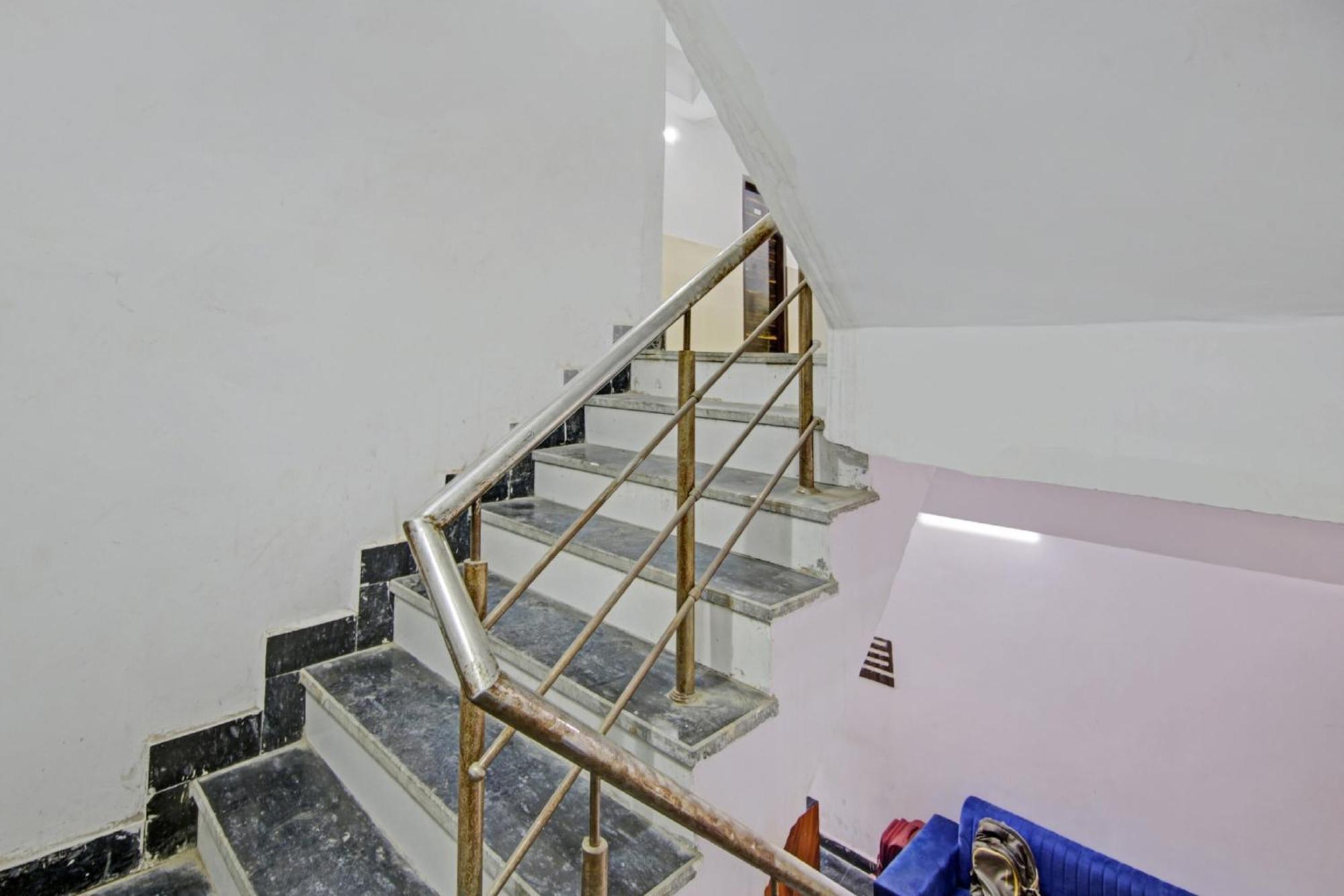 Hotel Green Olive Yeni Delhi Dış mekan fotoğraf